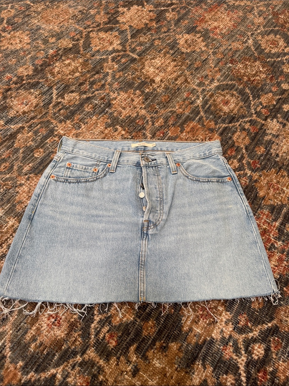Levi's Icon 29” Light Blue Denim Mini Skirt with Raw Hem